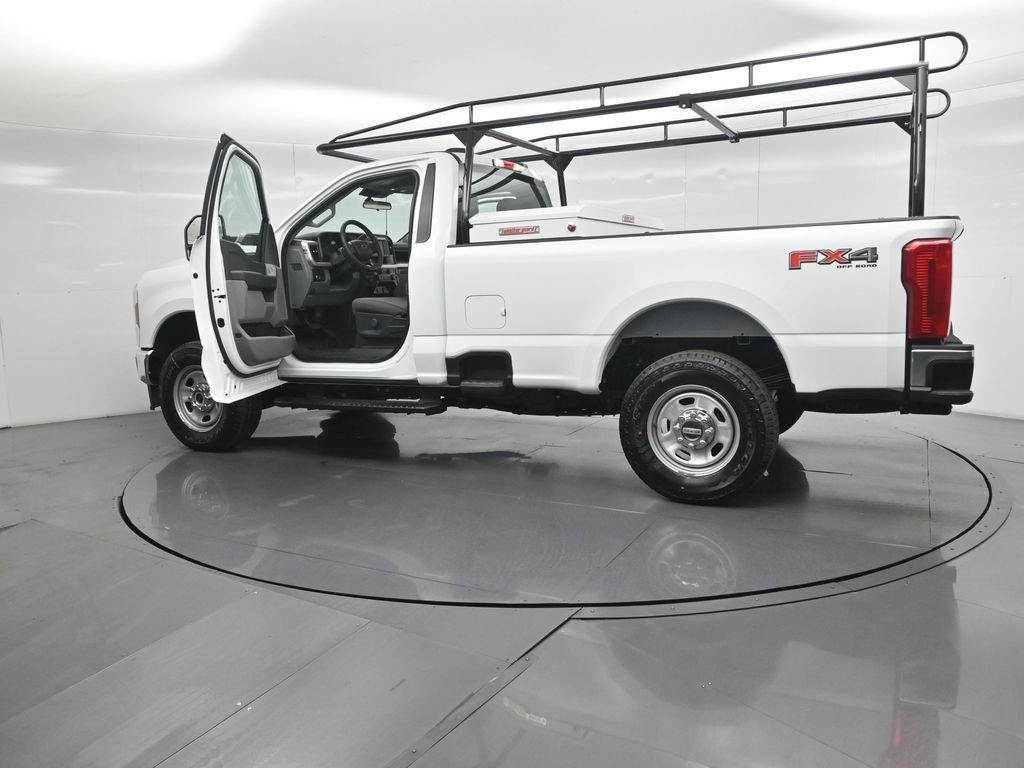 New 2026 Oxford White Ford XL image 26