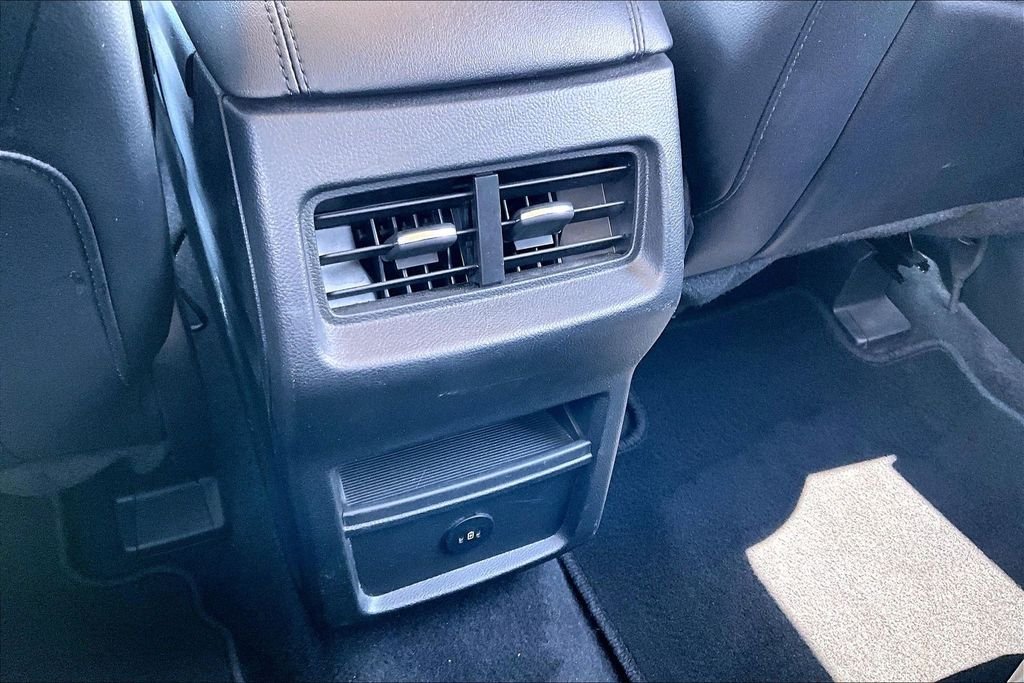 Used 2023 Gray Ford SEL image 22