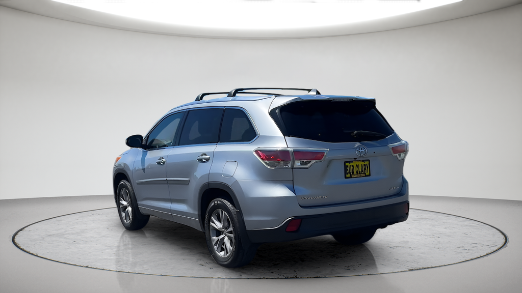 Used 2014 Silver Toyota XLE V6 image 13