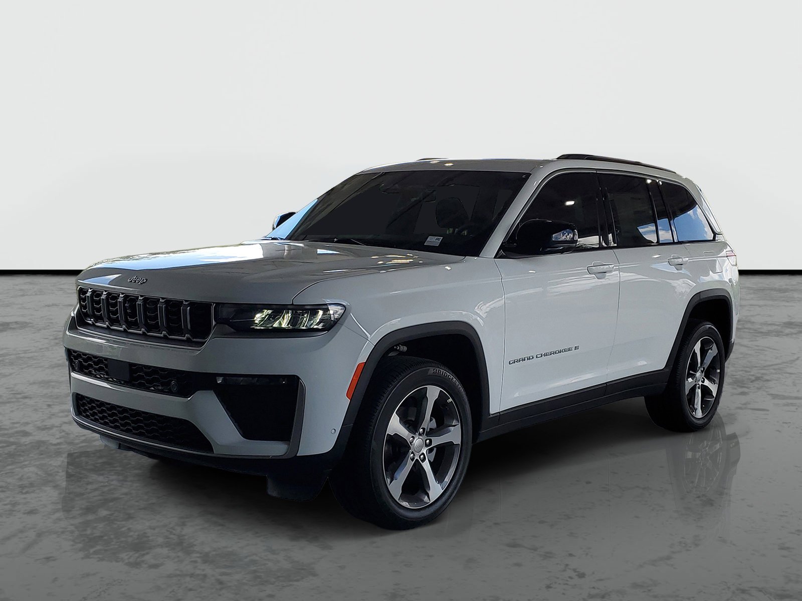 New 2026 Bright White Clear-Coat Exterior Paint Jeep Limited image 3