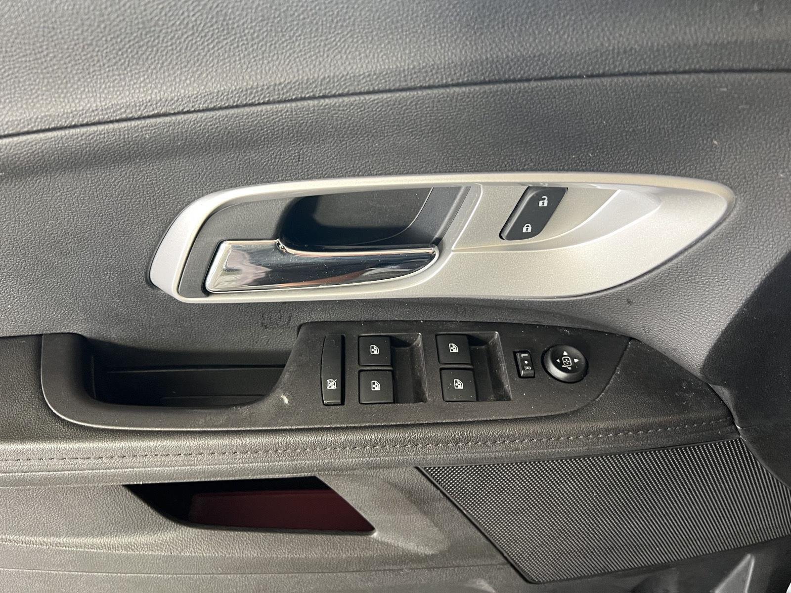 Used 2016 Tungsten Metallic Chevrolet LT image 13
