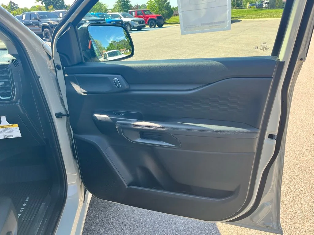 New 2026 Beige Ford XLT image 9