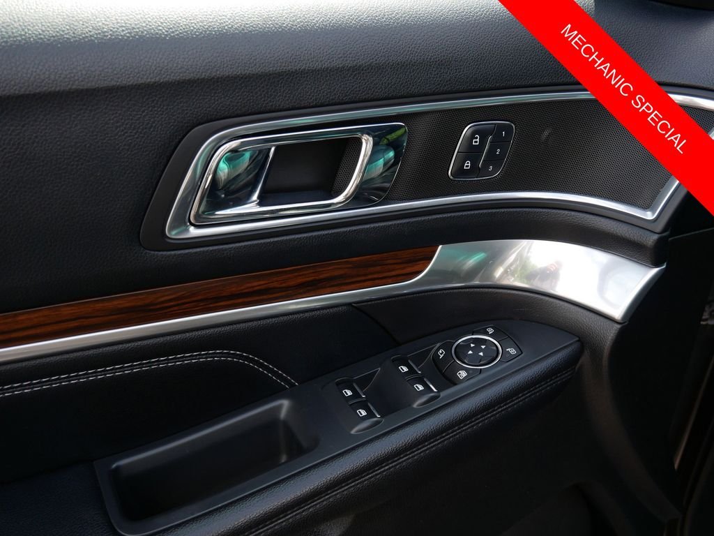 Used 2016 Gray Ford Limited image 17