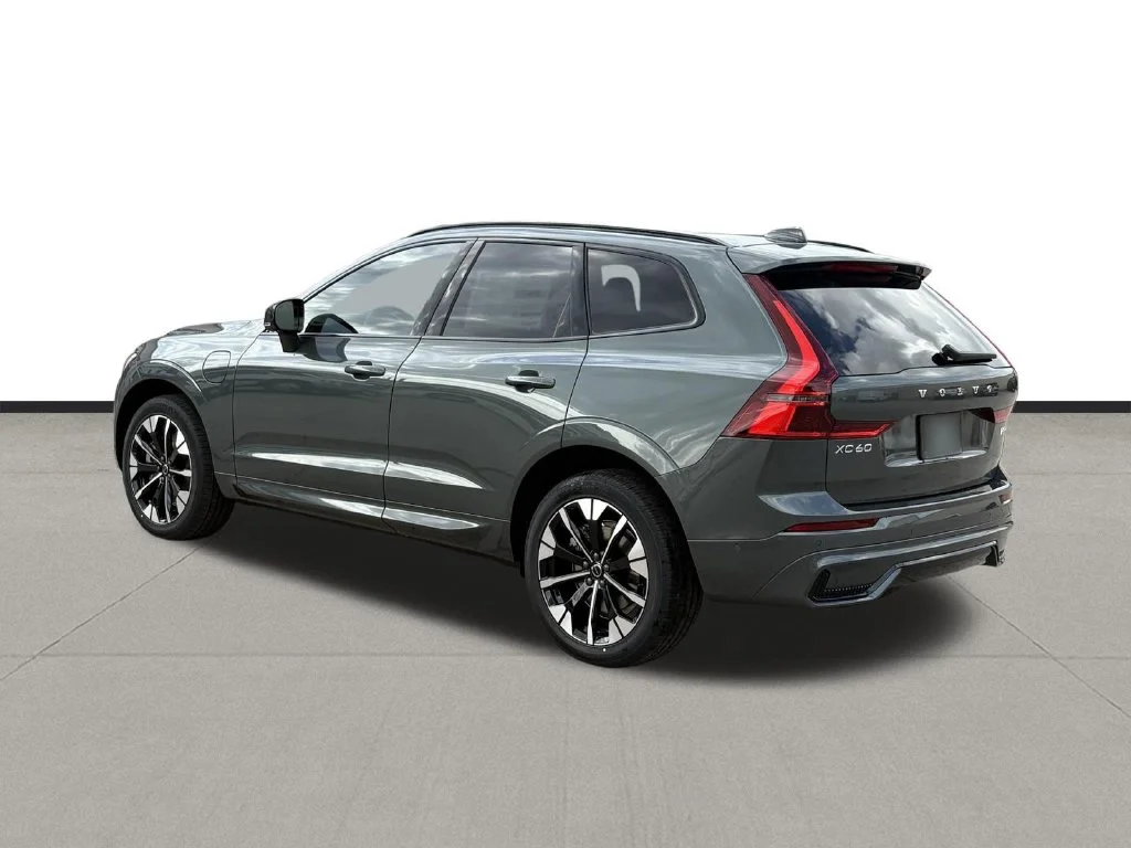 New 2026 Forest Lake Volvo Plus image 7