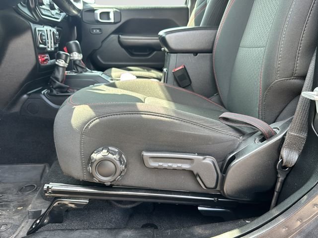 Used 2020 Gray Jeep Rubicon image 18