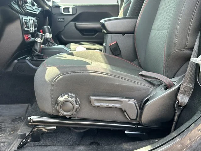 Used 2020 Gray Jeep Rubicon image 18