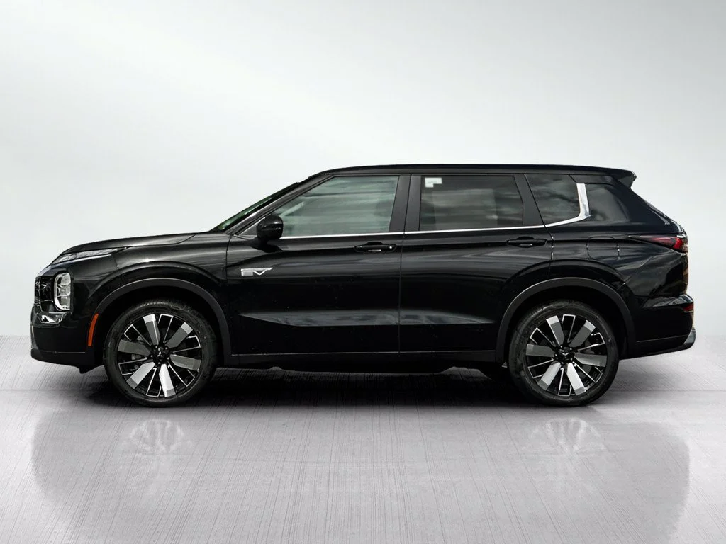 New 2026 Black Diamond Mitsubishi SE S-AWC image 4