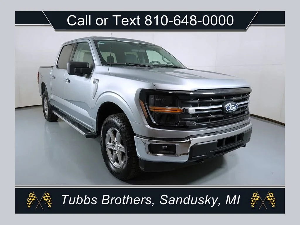 Used 2025 Silver Metallic Ford XLT image 1