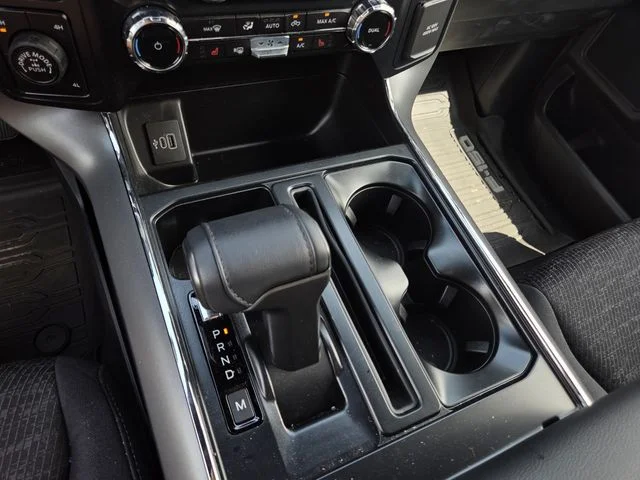 New 2026 Oxford White Ford XLT image 38
