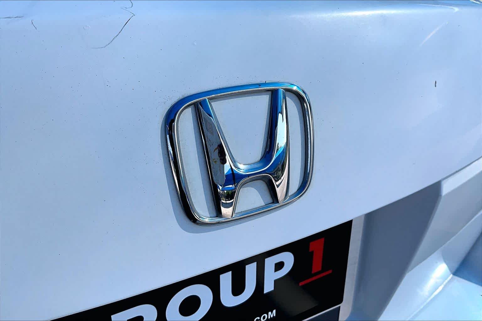 Used 2010 Taffeta White Honda EX-L image 29