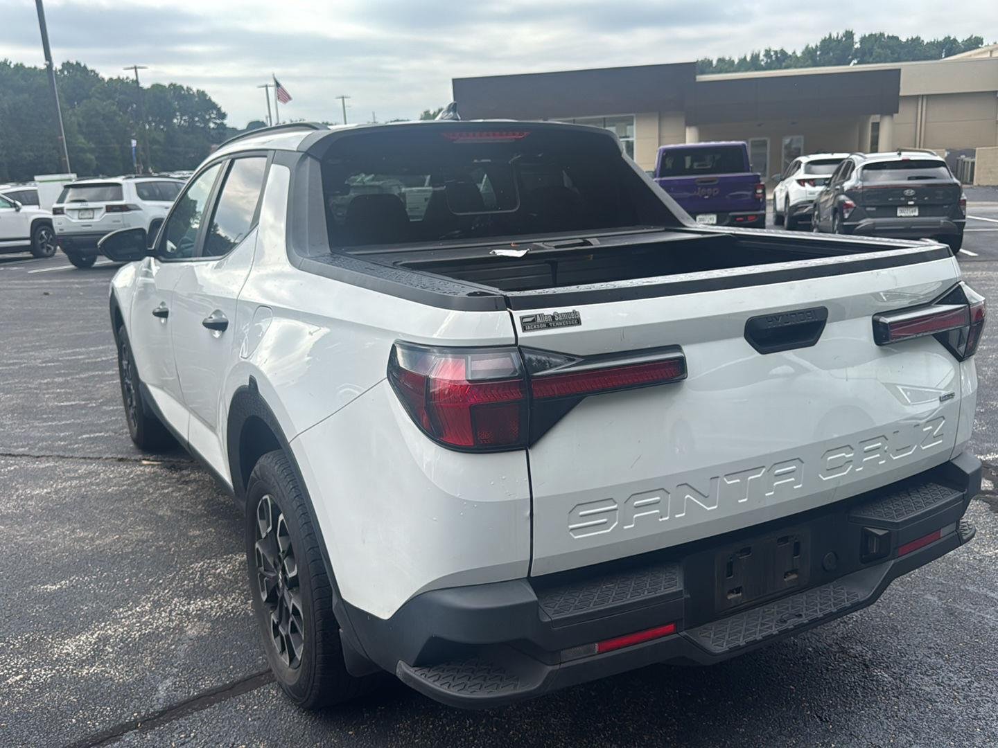 Used 2023 Atlas White Hyundai SEL image 5