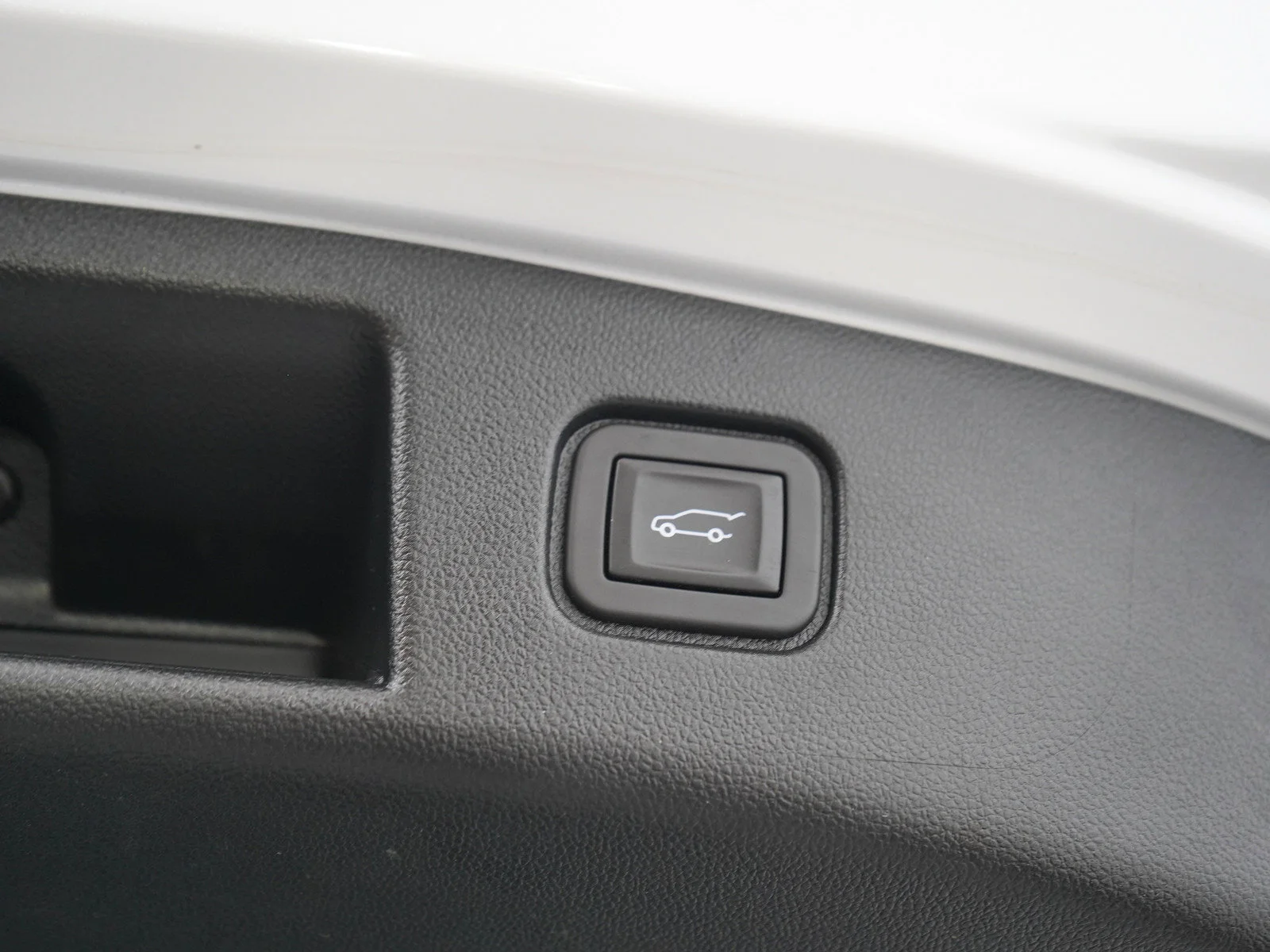 Used 2025 Snowfall Pearl Honda Touring image 11