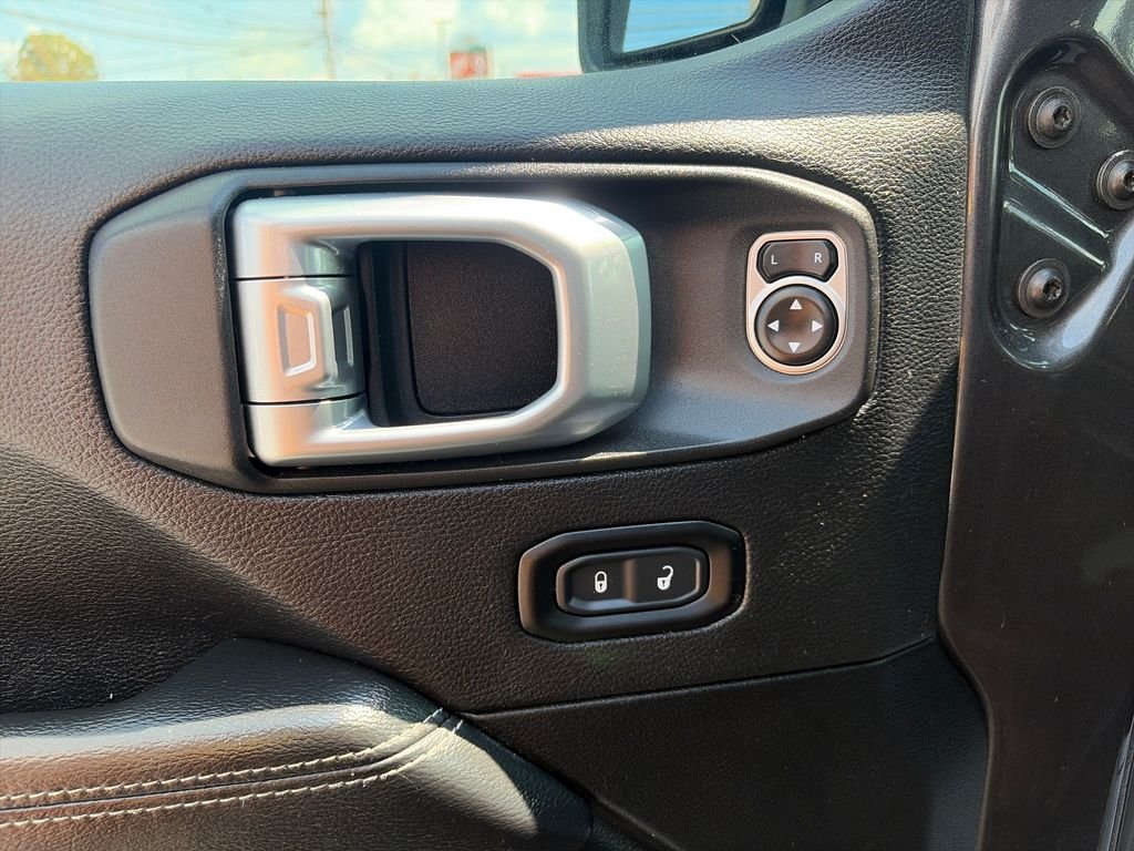 Used 2020 Gray Jeep Overland image 12