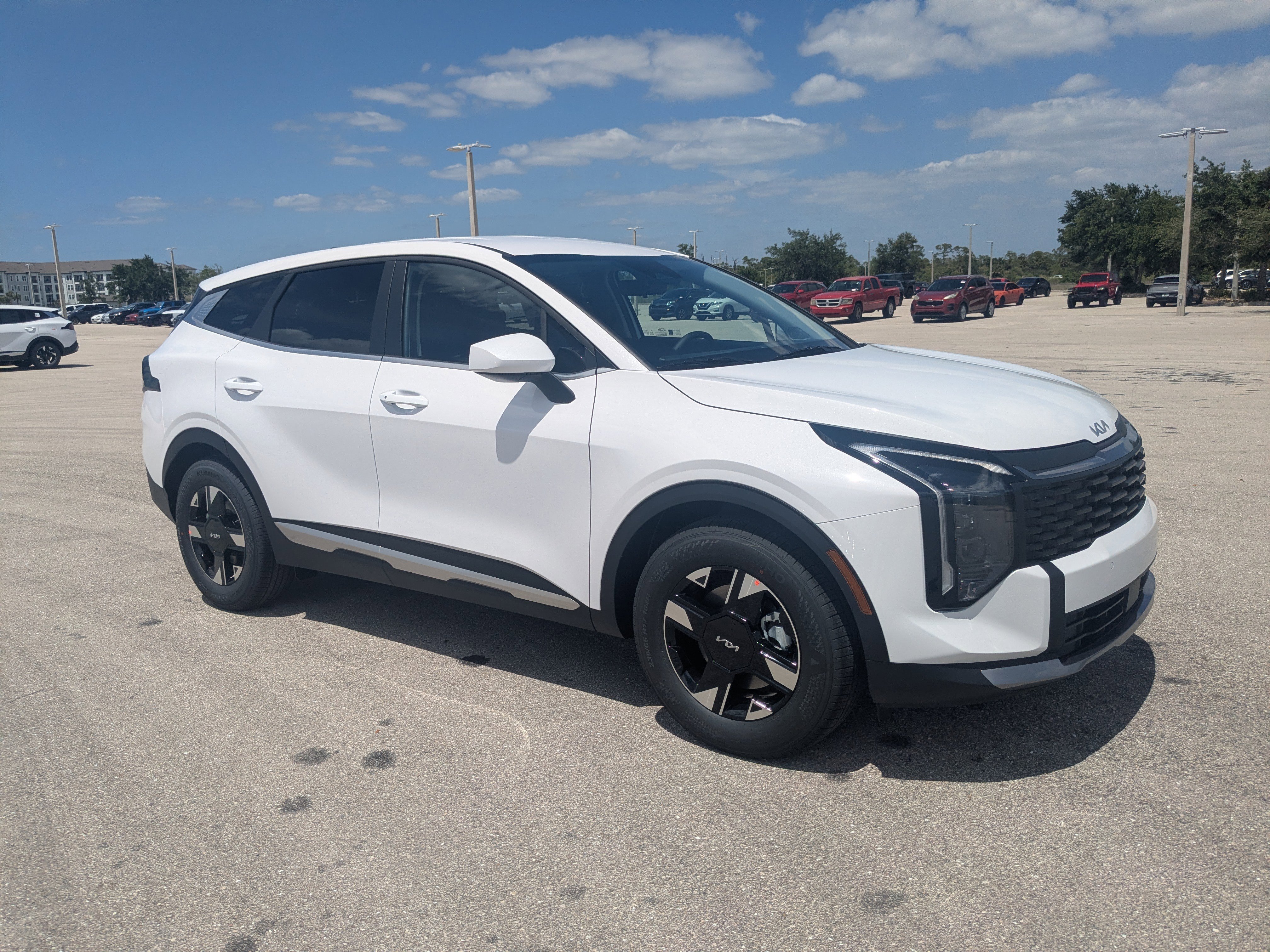 New 2026 Glacial White Pearl Kia LX image 2