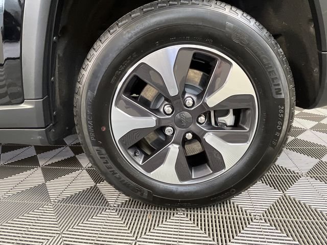 Used 2024 Black Jeep 4xe image 15
