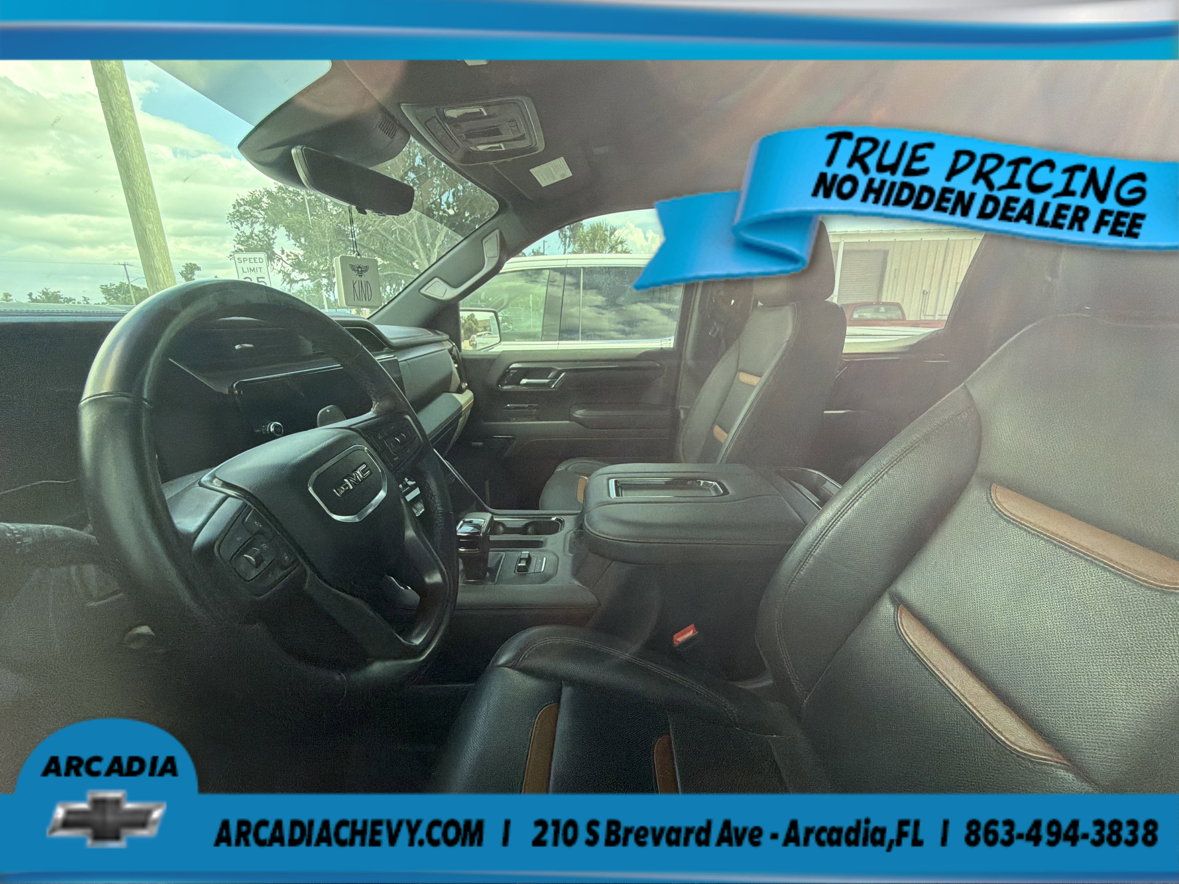 Used 2022 Summit White GMC AT4 image 5