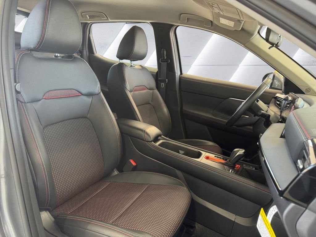 Used 2025 Gray Nissan SR image 14