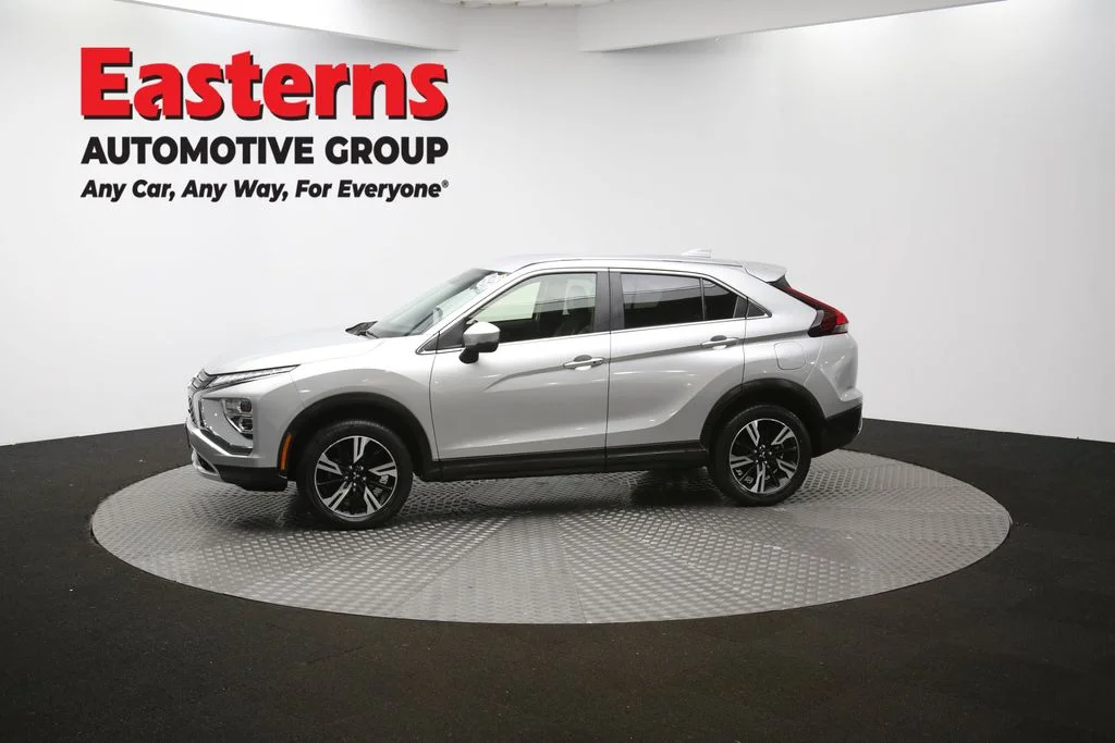 Used 2024 Silver Mitsubishi SE image 56