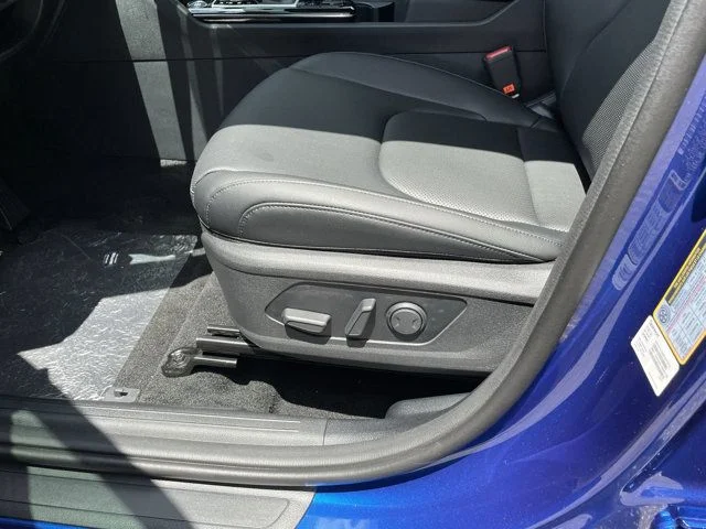 Used 2023 Blue Kia SX image 19