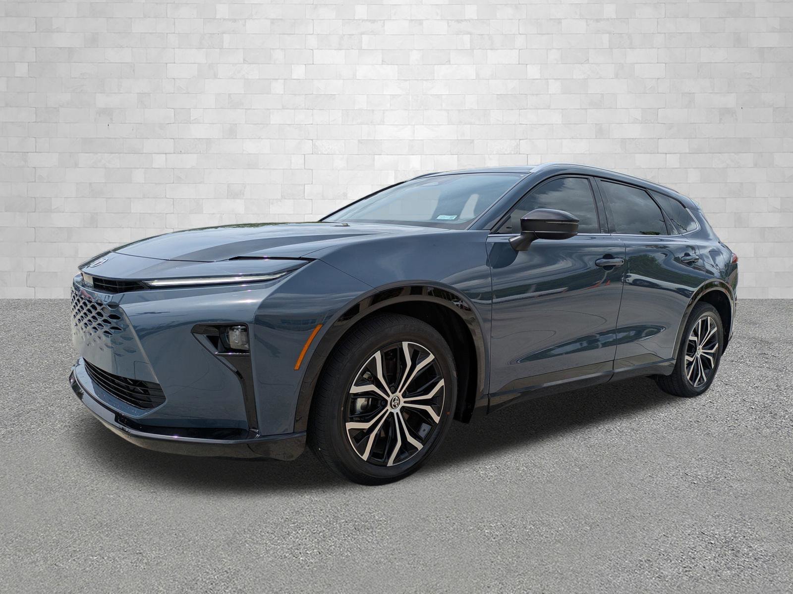 Used 2025 STORM CLOUD Toyota XLE image 5