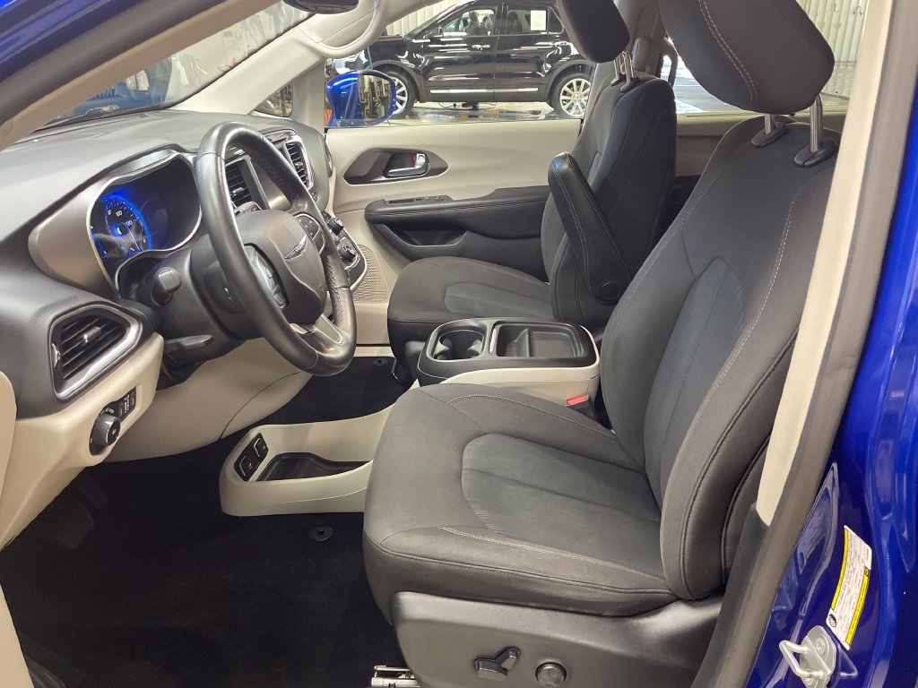 Used 2020 Blue Chrysler Touring image 14