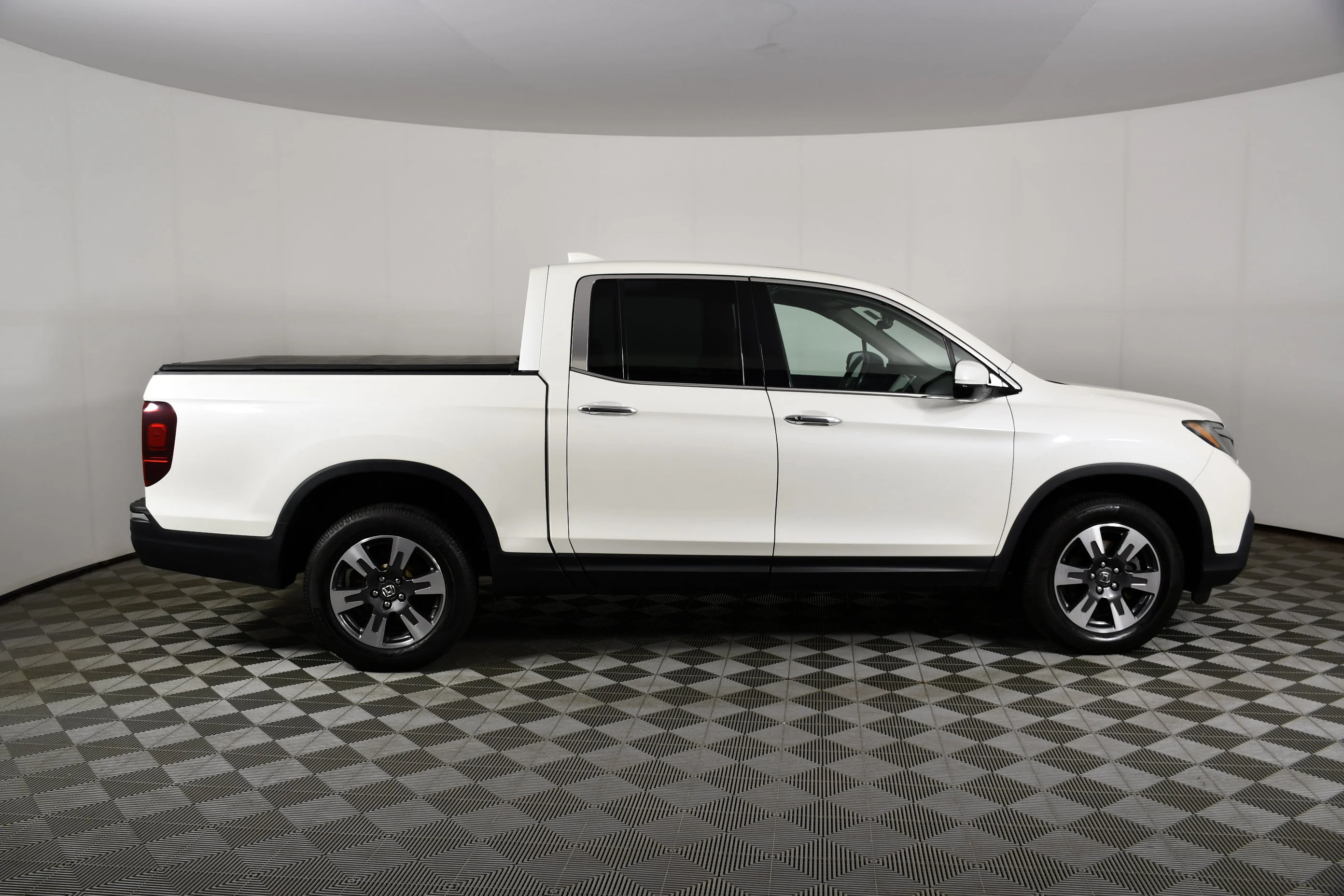 Used 2019 White Diamond Pearl Honda RTL-E image 5