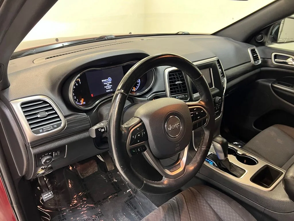 Used 2019 Red Jeep Laredo E image 16