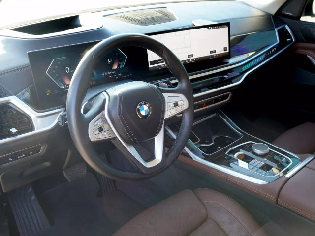 Used 2024 Brown BMW xDrive40i image 34