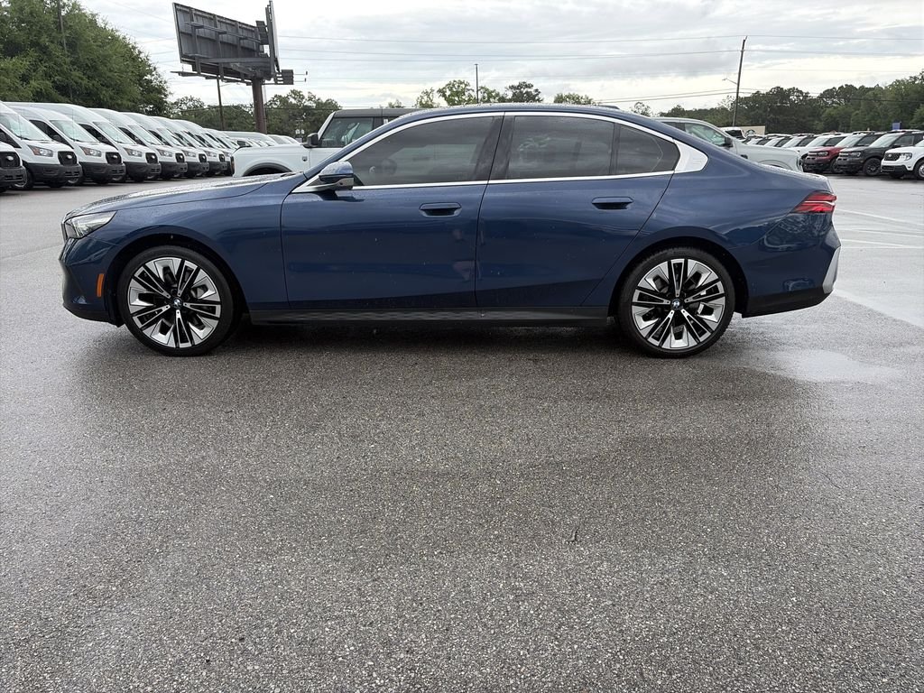 Used 2024 Phytonic Blue Metallic BMW 530i image 4
