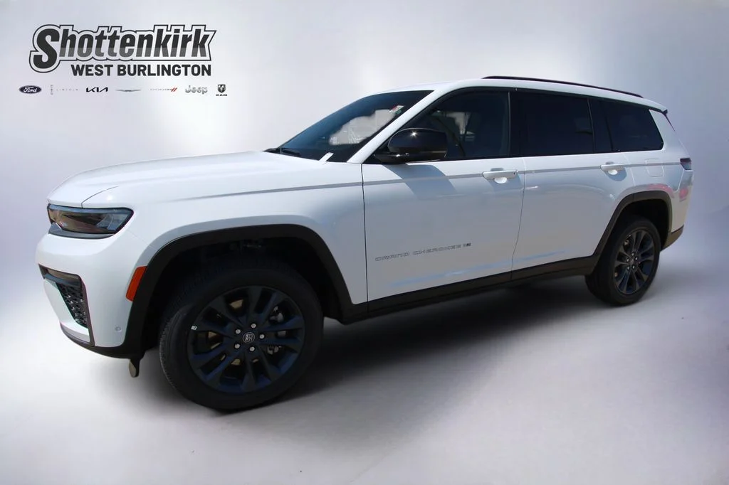 New 2026 Bright White Clear-Coat Exterior Paint Jeep Limited image 1