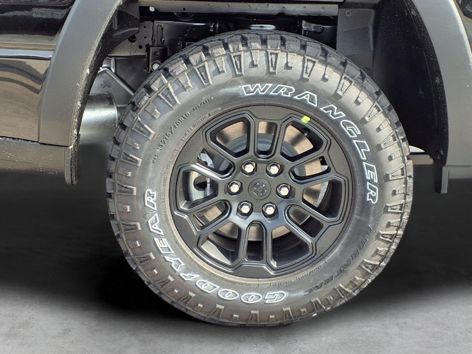 New 2026 Diamond Black Crystal Pearl-Coat Exterior Paint RAM Rebel image 7