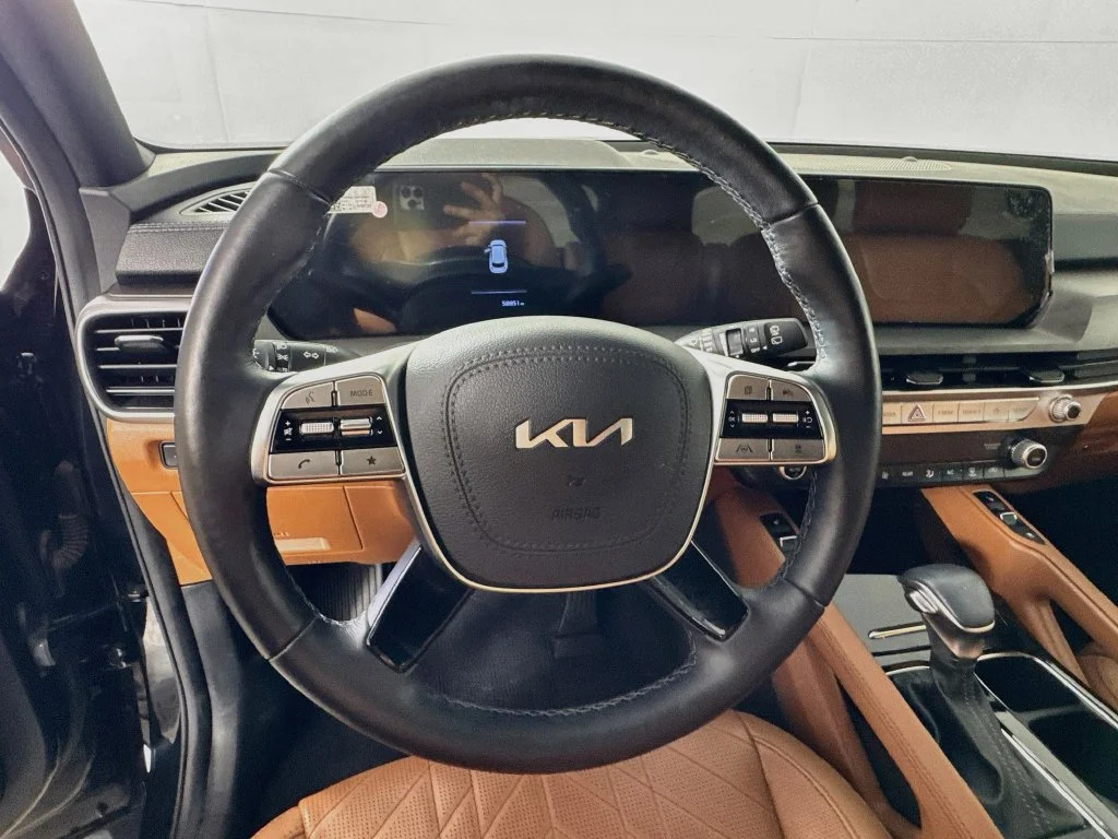 Used 2024 Black Kia EX X-Line image 13