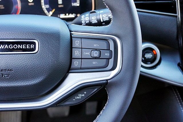 New 2026 Bright White Clear-Coat Exterior Paint Jeep Limited Altitude image 42