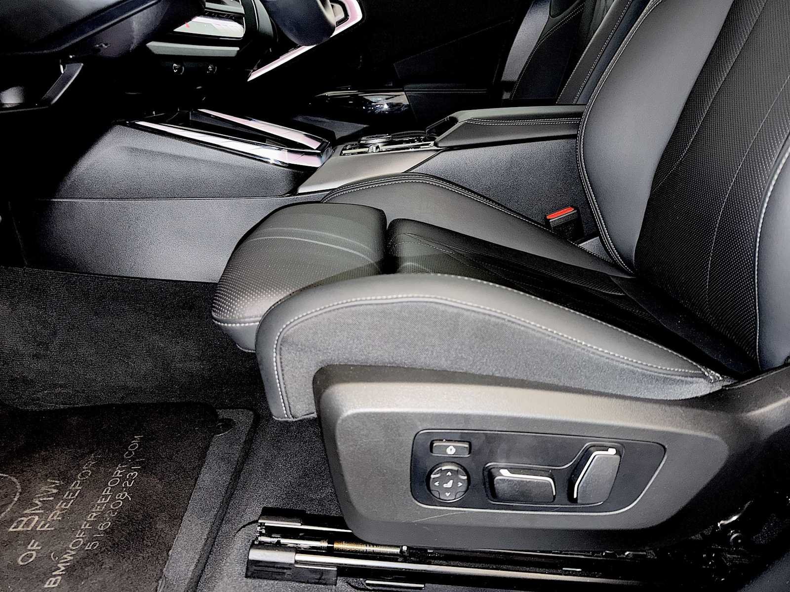 Used 2026 Dark Graphite Metallic BMW 30 xDrive image 10