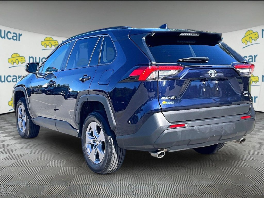 Used 2025  Toyota XLE image 4