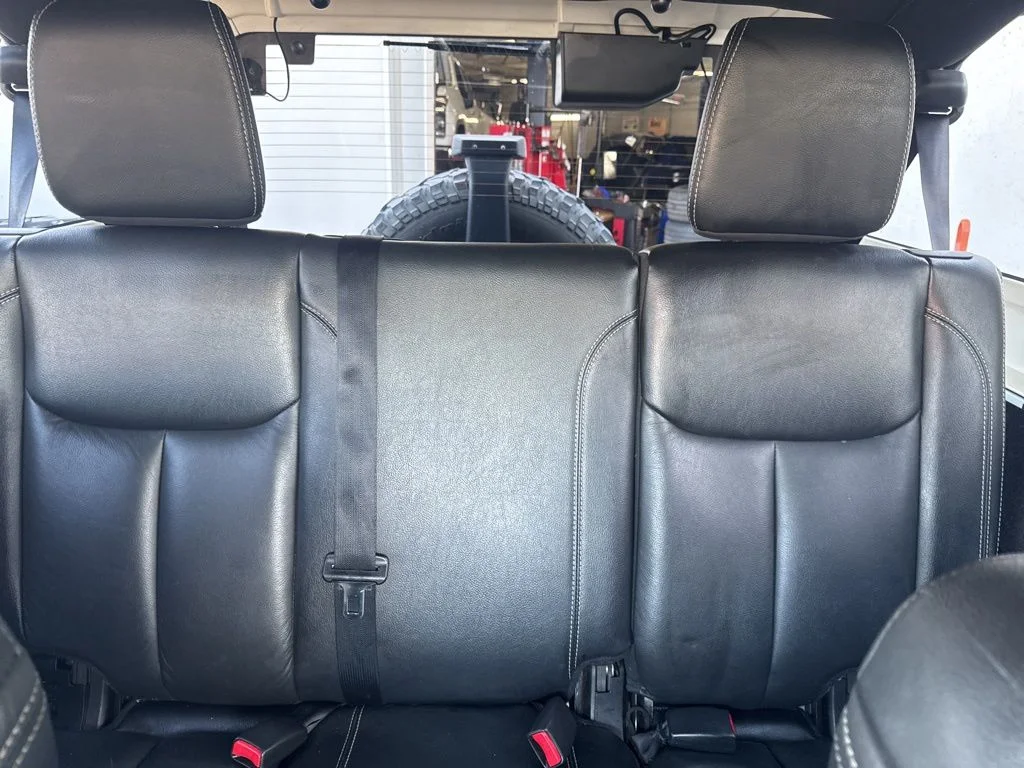 Used 2016 White Jeep Unlimited Rubicon image 24