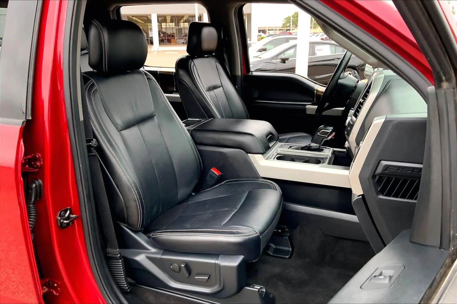 Used 2020 Rapid Red Metallic Tinted Clearcoat Ford LARIAT image 9