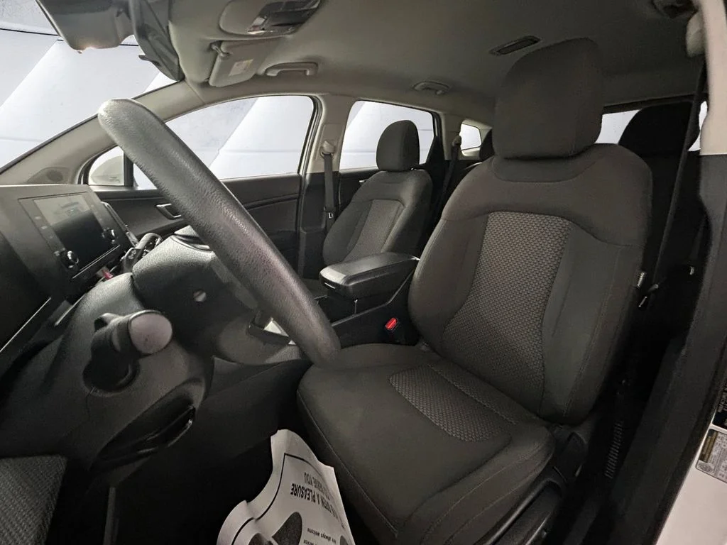 Used 2024 White Kia LX image 8