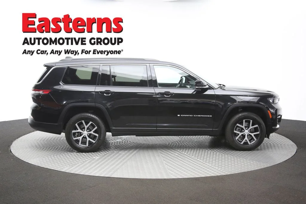 Used 2024 Black Jeep Limited image 47