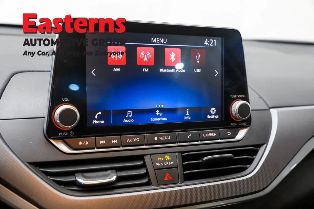Used 2023 Silver Nissan 2.5 SR image 19