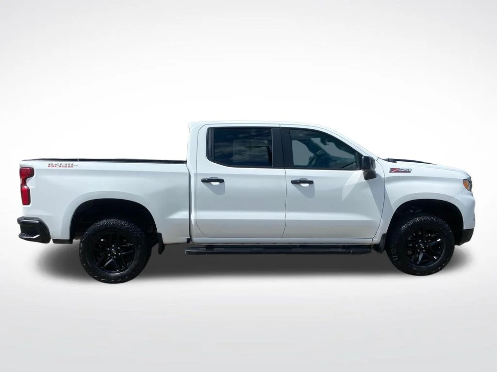 Used 2024 White Chevrolet LT Trail Boss image 9