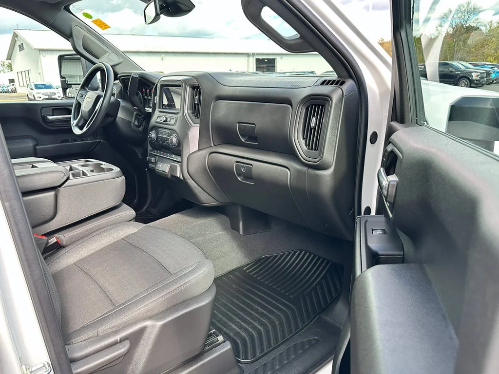 Used 2026 Summit White Chevrolet Custom image 18