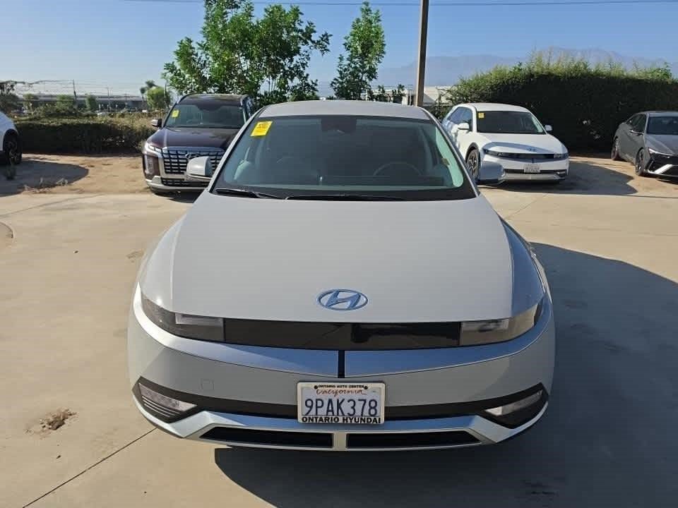 Certified Used 2024 Cyber Gray Hyundai SE Standard Range image 2