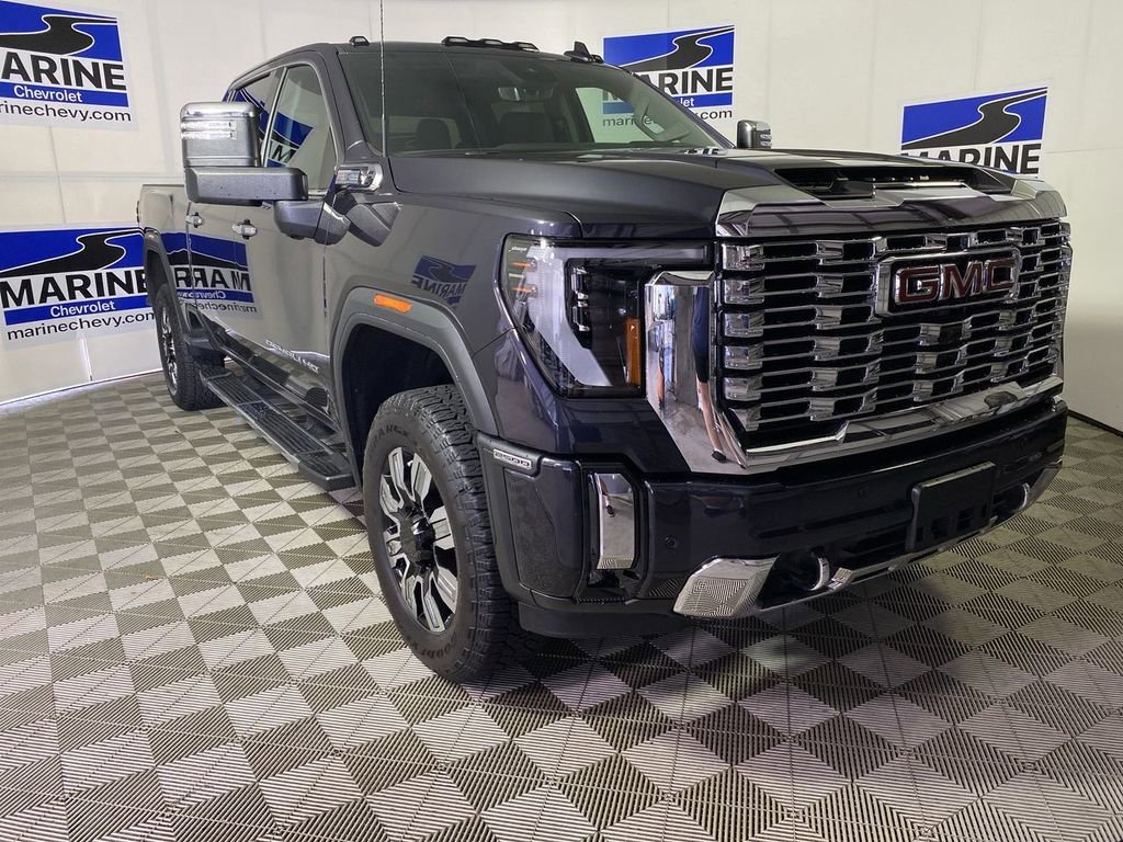 2025 GMC Sierra 4WD Crew Cab Standard Box Denali's photo