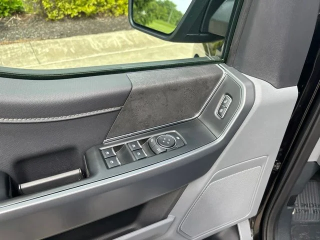 Certified Used 2025 Agate Black Metallic Ford XLT image 18