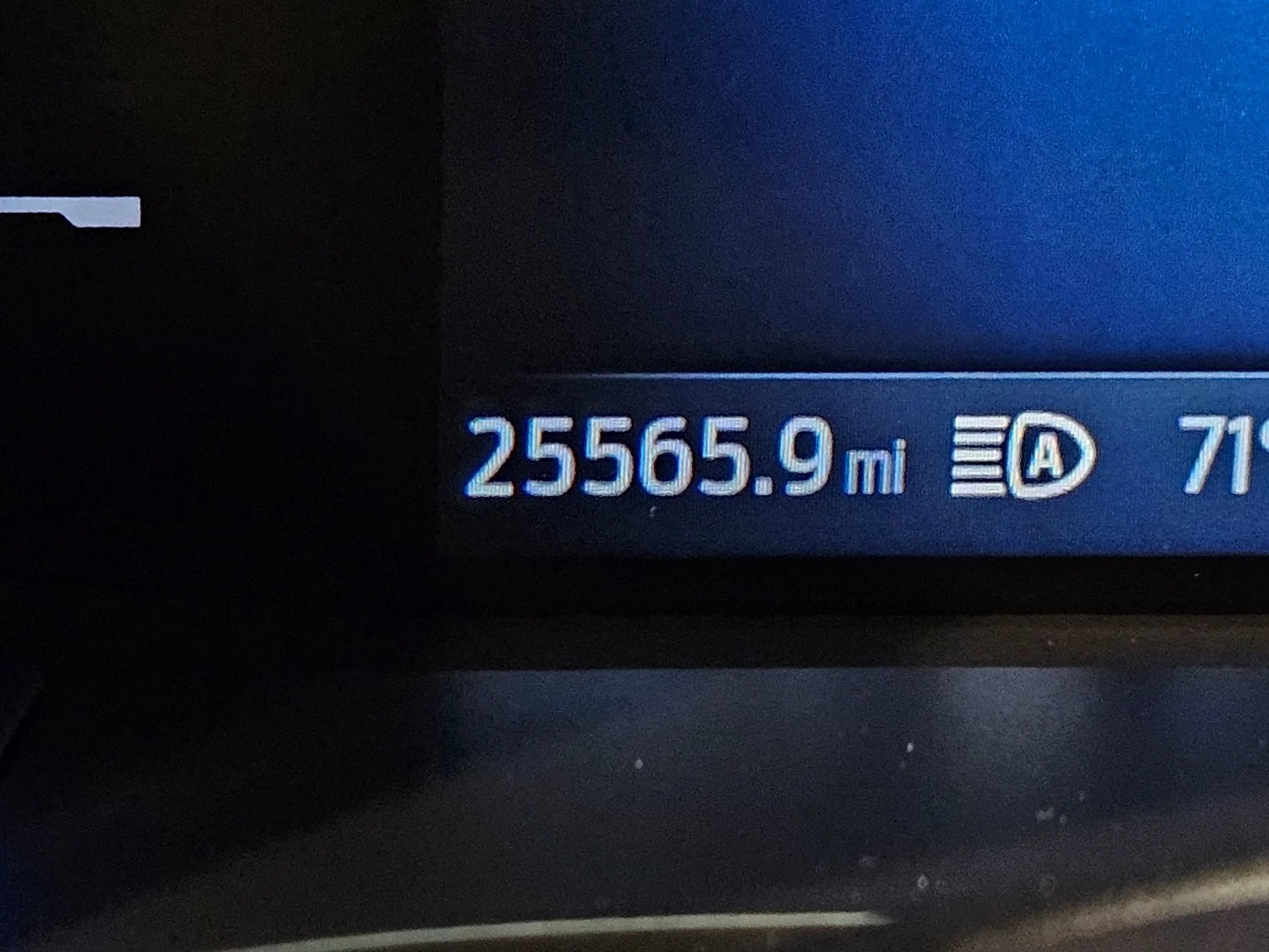 Used 2024 Vapor Blue Metallic Ford Active image 29