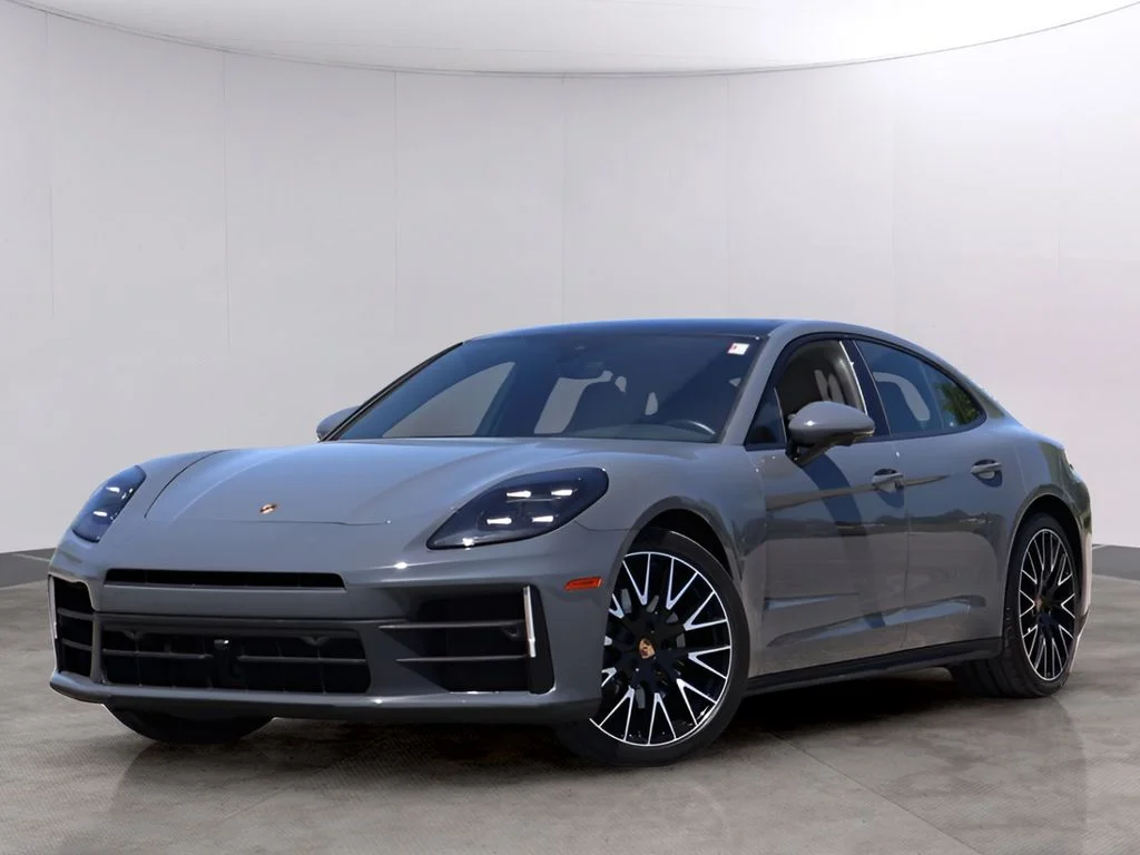 2025 Porsche Panamera 4's photo