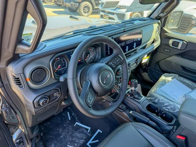 New 2026 Granite Crystal Metallic Clear-Coat Exterior Paint Jeep Mojave X image 14