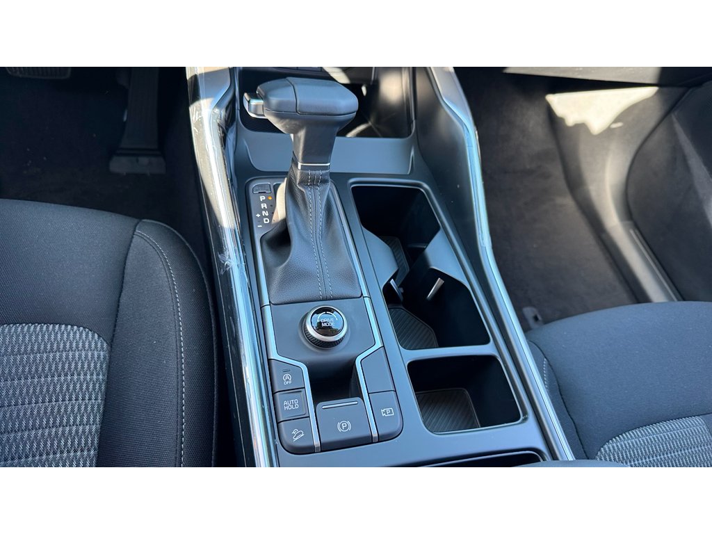 New 2026 Glacial White Pearl Kia LX image 23