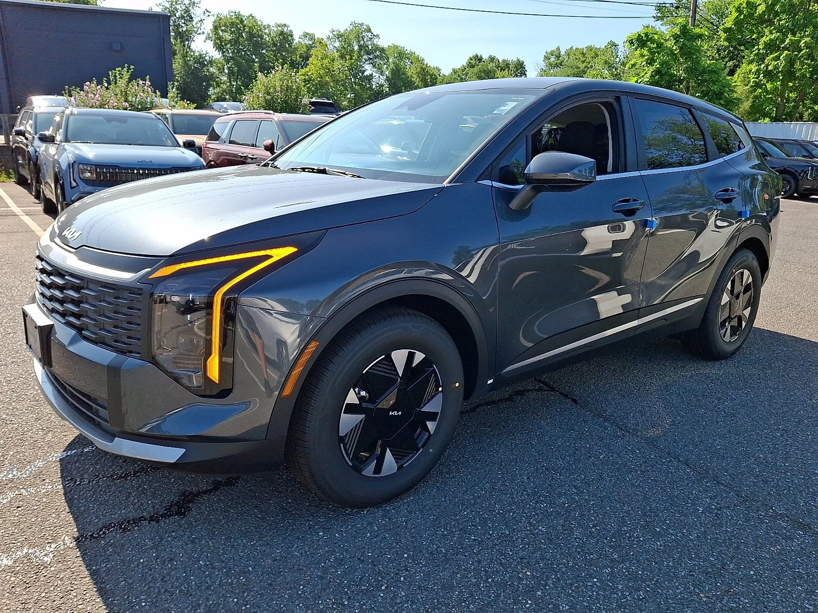 New 2026 Gravity Gray Kia LX image 3